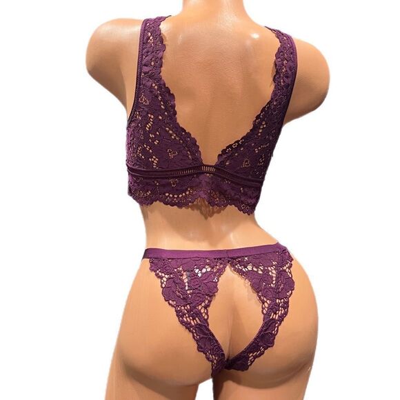 Victoria’s Secret Set Sexy Unlined Lace Bralette & Peek a Boo Cheekini Panty M - Picture 4 of 4